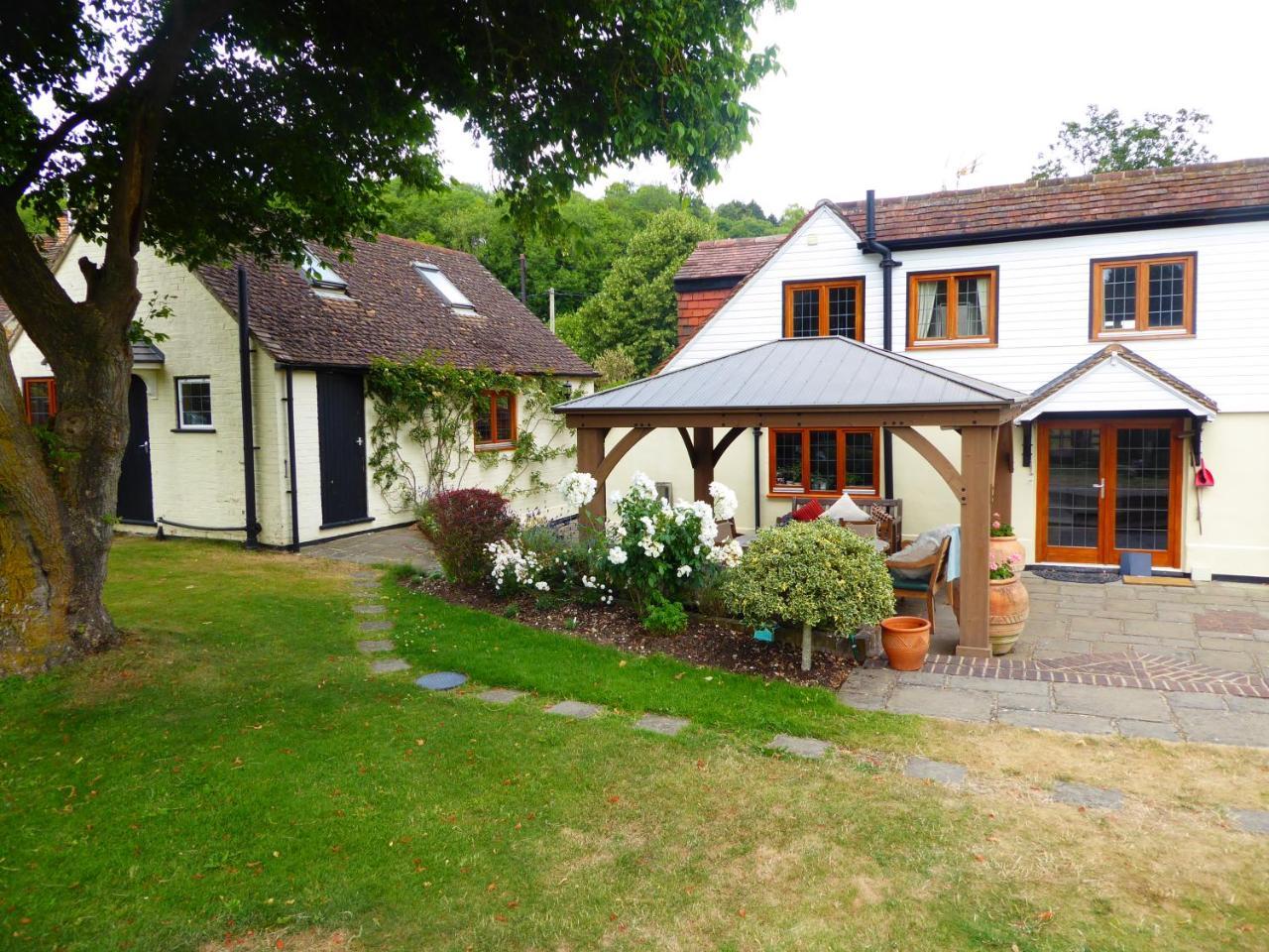 Handywater Cottages Henley-on-Thames Exterior photo